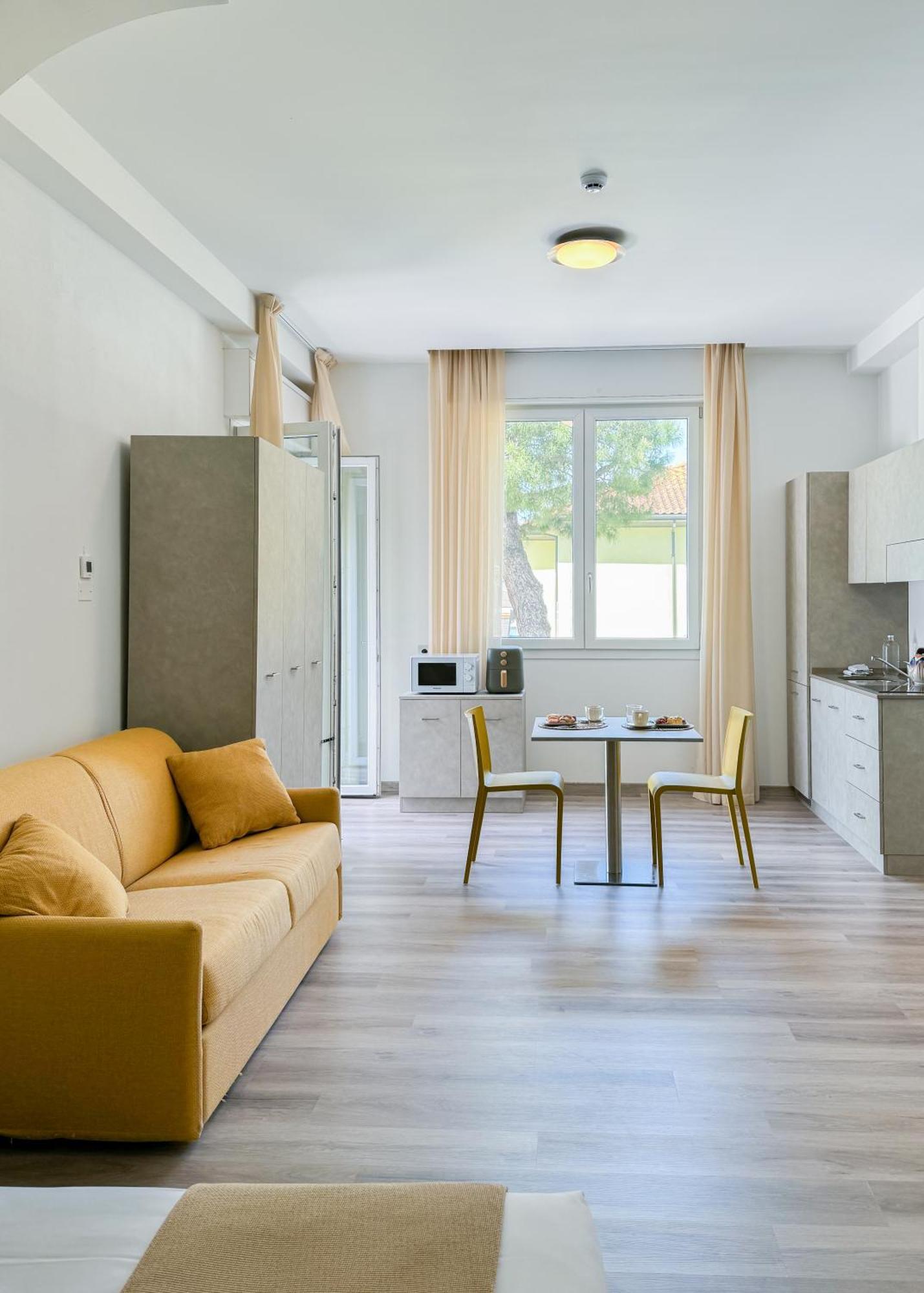 Nido Suite & Apartments Чезенатіко Екстер'єр фото